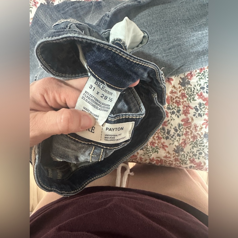 Size 31 buckle payton jeans